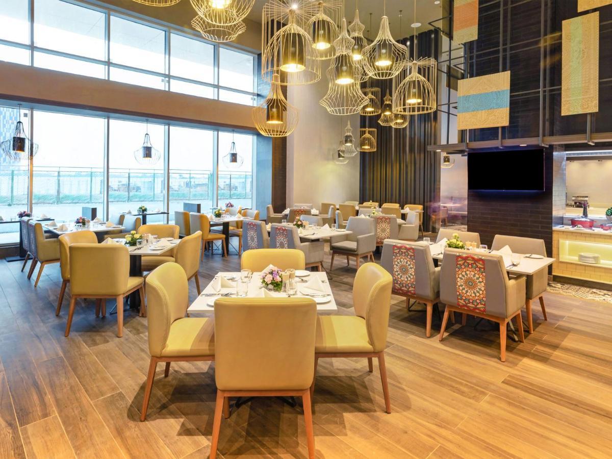 Grand Mercure Ahmedabad Gift City - An Accor Hotels Brand Gandhinagar Exterior foto
